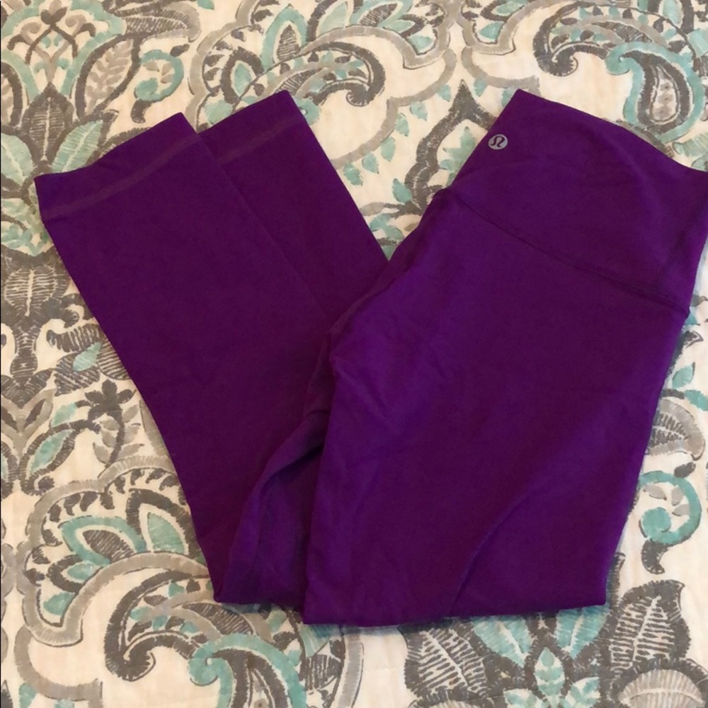 Like new Lululemon wunder under leggings